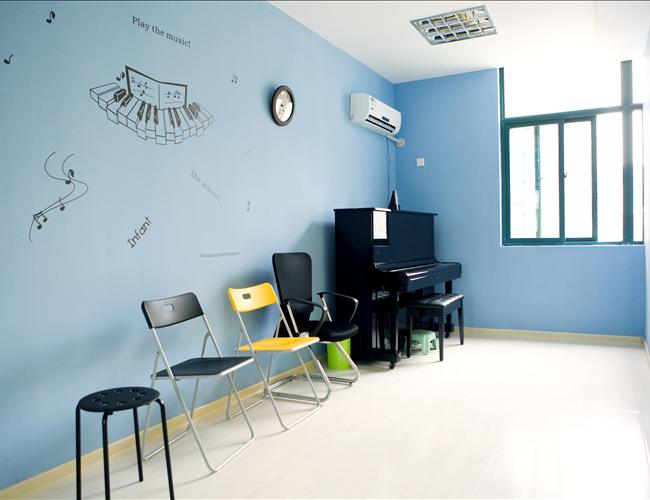 朗屹钢琴艺术培训中心