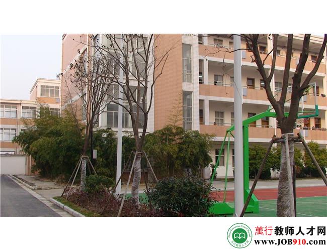 无锡市吴风实验学校